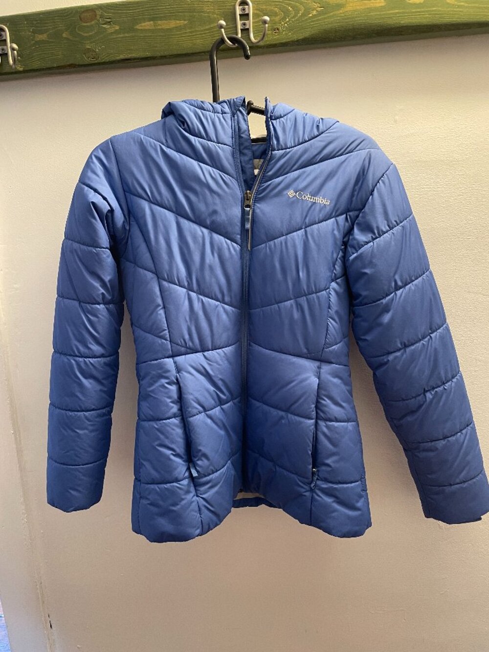 Youth Columbia down winter jacket. large 14-16